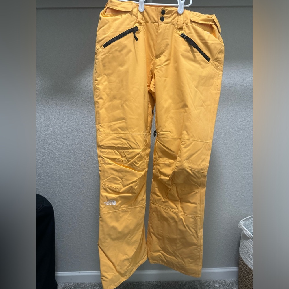 Snowpants - Picture 5 of 6